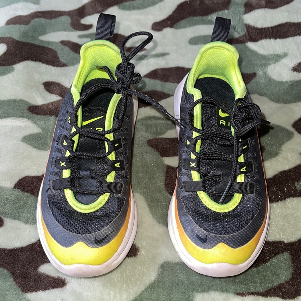 Nike air max axis